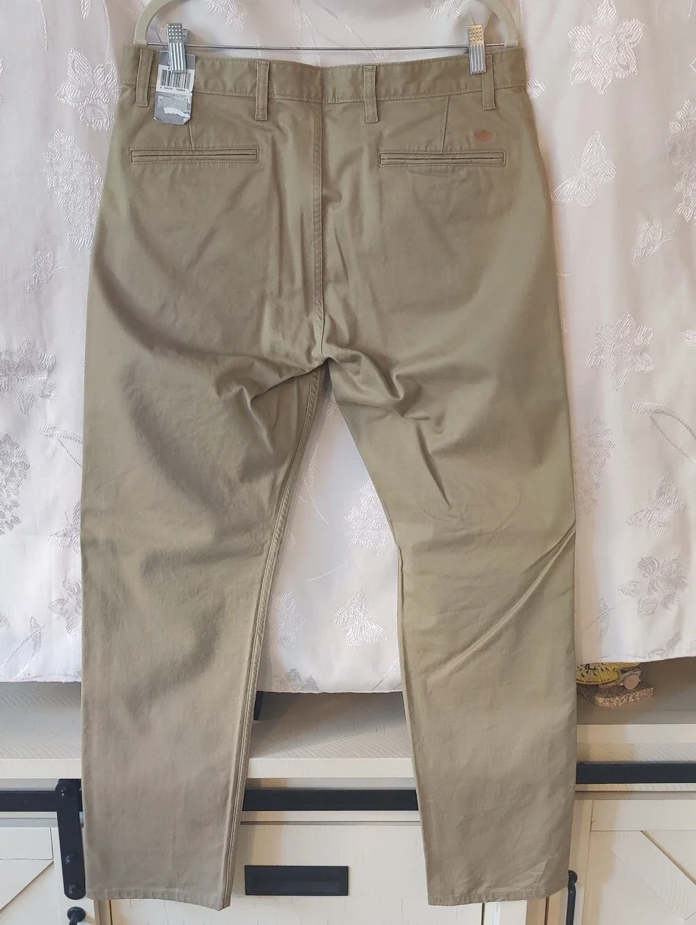 Dockers Mens Alpha Khaki Athletic Fit W33xL32